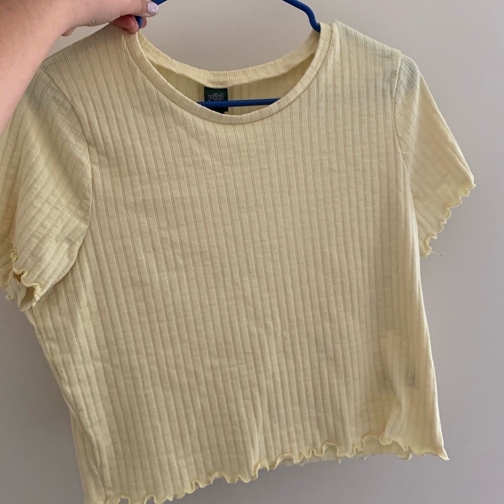 Cropped yellow shirt